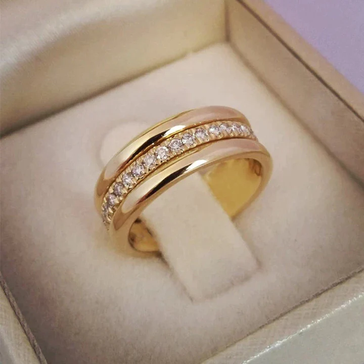 Vintage Zirconia Inlaid Ring